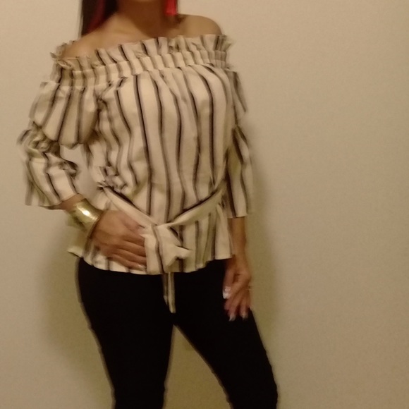 Top - Picture 2 of 4